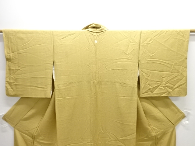  石庭模様織出し一ツ紋付け下げ色無地着物